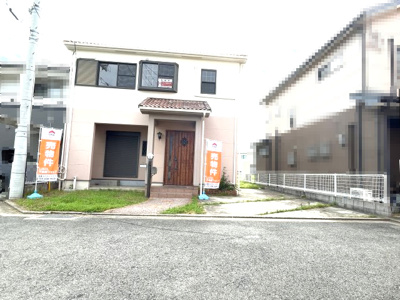 【外観】 | 貝塚市小瀬1丁目戸建住宅 | 敷地面積が広く、小さなお子様もお庭で走り回れます。