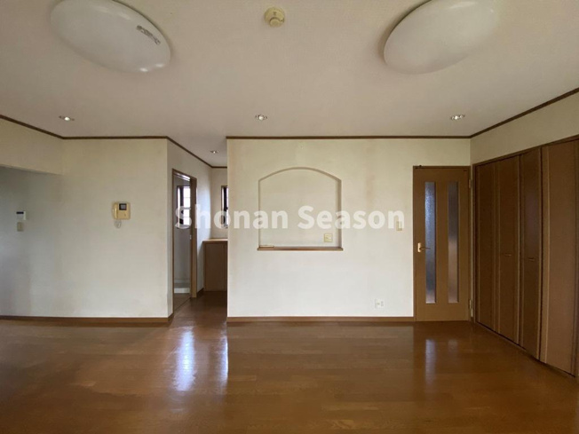 【居間・リビング】 | 洗面・浴室までの動線も良く家事効率もUPいたします。