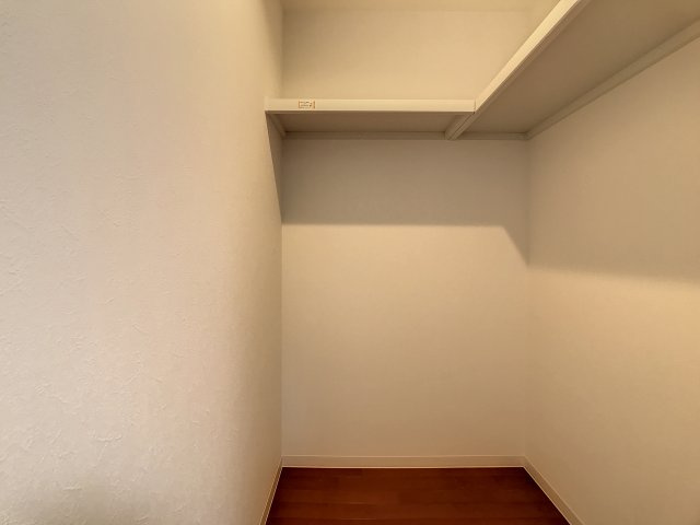 絵本の世界を覗いての収納|大きいものも収納できるスペースがあると嬉しいですね！！