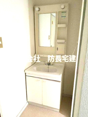 エレガンス山口の洗面所|忙しい朝には欠かせない洗面所です