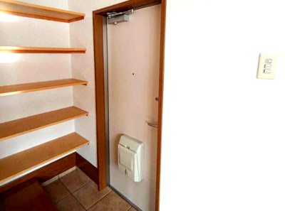 【玄関】 | ラビアンローズ