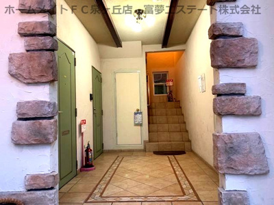 【ロビー】 | ラビアンローズ