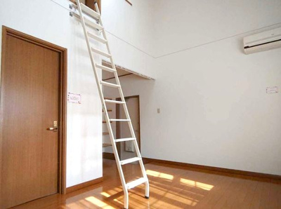 【内装】 | ラビアンローズ