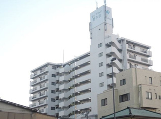 【外観】 | 総戸数91戸、昭和61年6月築、管理人は日勤勤務につき管理体制良好です♪