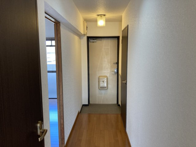 【エントランス】 | サウスヴィレッジ88 | 別部屋の写真です。現状優先とさせて頂きます。
