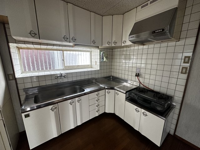 和歌山市西田井・中古戸建・54481のキッチン