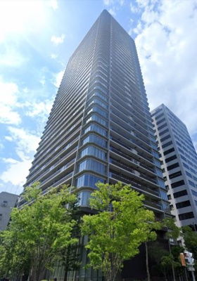 【外観】 | プレミストタワー大阪新町ローレルコート | 鉄筋コンクリート造38階建　　118戸

