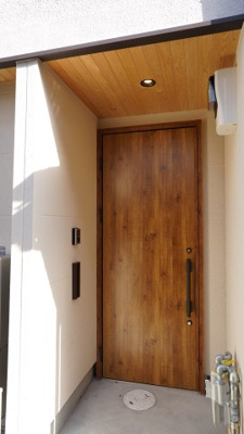 【エントランス】 | 聚楽廻中町　白壁の家 | 玄関ドア