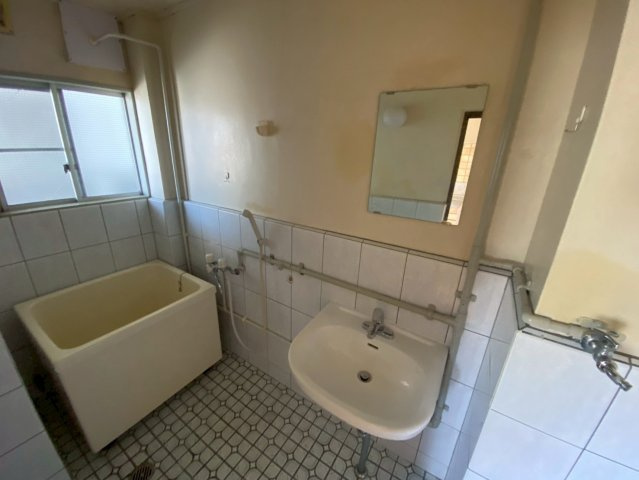 レジデンス西川口の浴室