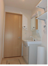 【洗面所】 | SekutoA棟 | 忙しい朝には欠かせない洗面所です