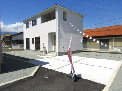 【駐車場】 | クレイドルガーデン　中央市布施第4　2号棟 | 車をお持ちの方に嬉しい駐車場付きの物件です