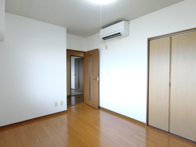 グランディオス米子の洋室