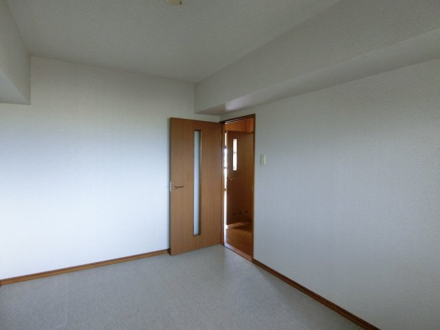 グランディオス米子の洋室