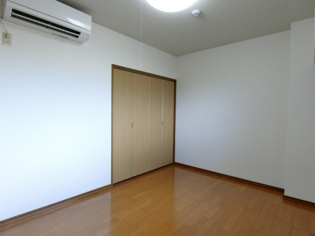 グランディオス米子の洋室