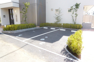 敷地内駐車場（空き要確認）