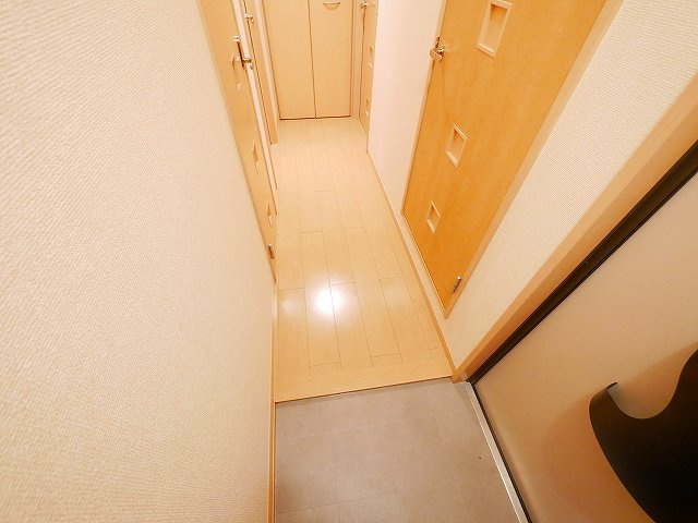 ヴェルジェ　Ⅲ棟の玄関|収納もある玄関です