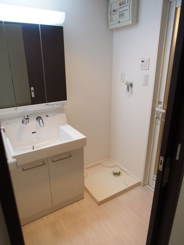 サムティ難波グレイスの洗面所