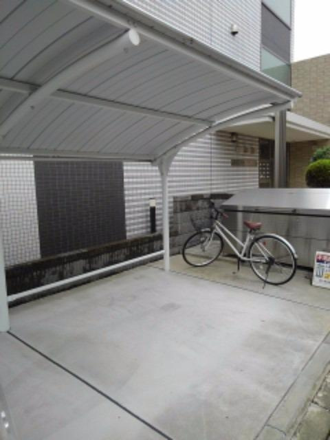 カリーノⅡの駐車場