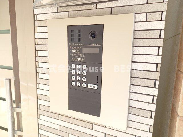 フジパレス神戸本町イーストのエントランス