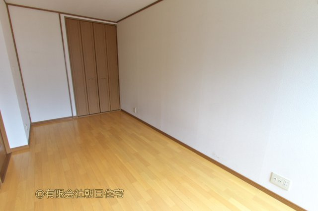 ソレイユの洋室