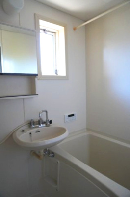 【浴室】 | ヴェルデパルコＢ | 追い炊き機能付きです