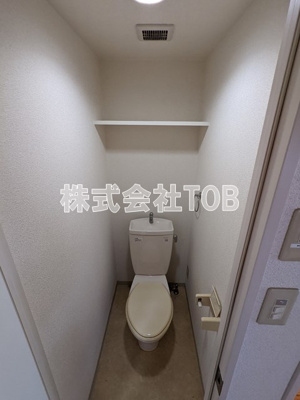 【トイレ】 | キングスコート | ※別号室参考写真※