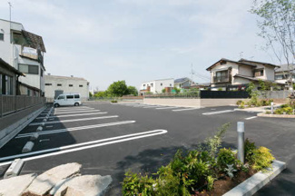 【駐車場】