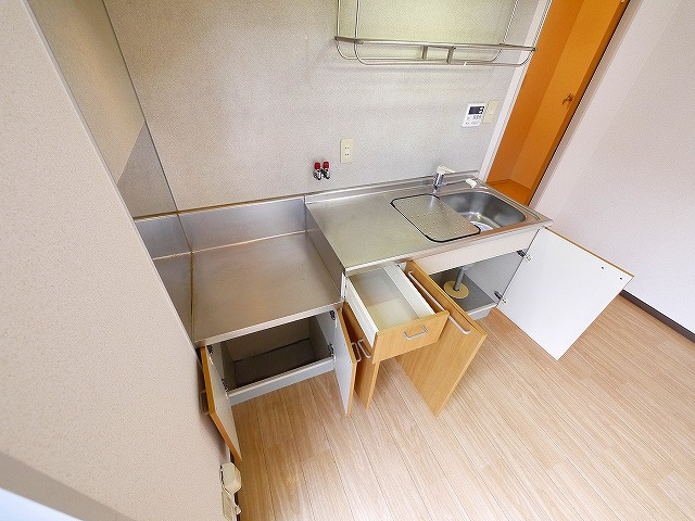 グランドゥールＡ・Ｃの収納|ちょっとした収納スペースも充実しています