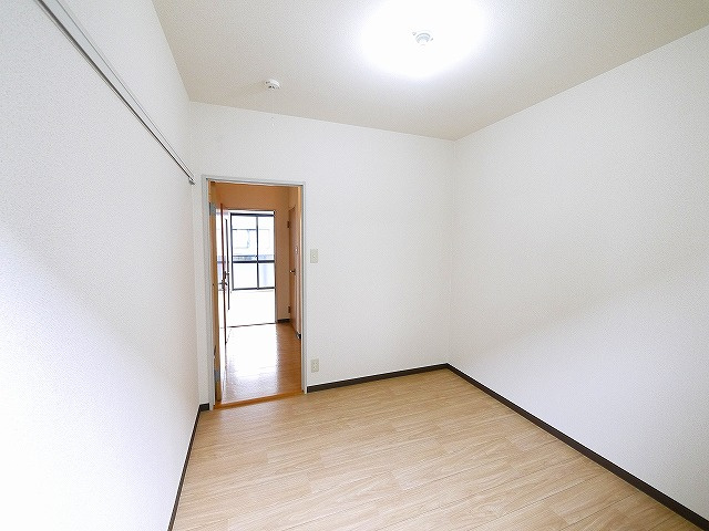 グランドゥールＡ・Ｃの洋室|落ち着いた色調の洋室です