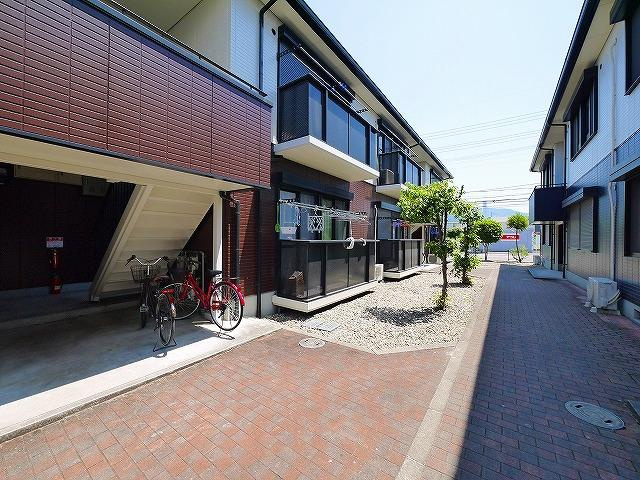 グランドゥールＡ・Ｃの設備|室内洗濯機置き場