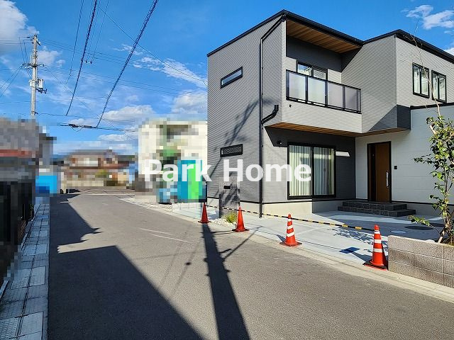 高知市朝倉本町-2号地-戸建ての前面道路含む現地写真