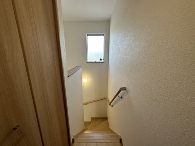 【その他】 | 岡谷市塚間町２丁目　中古住宅③ | 階段