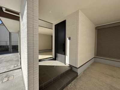 【その他】 | 岡谷市塚間町２丁目　中古住宅③ | 玄関外