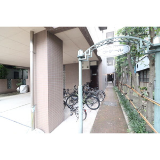 【エントランス】