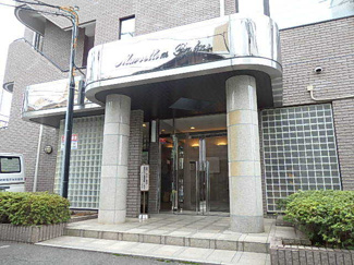★重厚感あるエントランス★