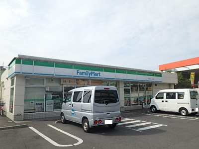 ファミリーマート 泉かまくらみち店まで750m
