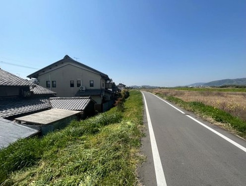 横大路富ノ森町　の前面道路含む現地写真