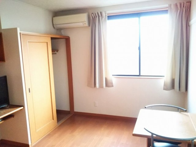 レオパレスセゾンの居間・リビング