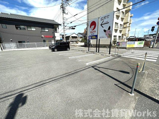 宮内ハイツの駐車場|駐車場があります