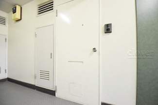 【その他共用部分】 | 共用部　玄関ドア　廊下