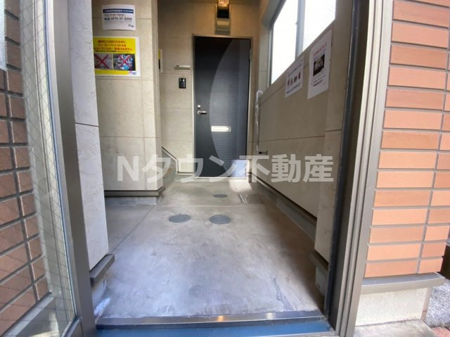 【エントランス】 | プティ オランジュ | ゆとりのあるエントランスです