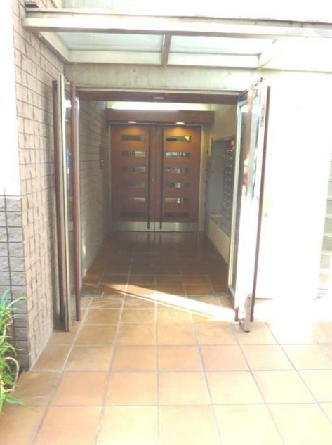 ドミール葛西のエントランス