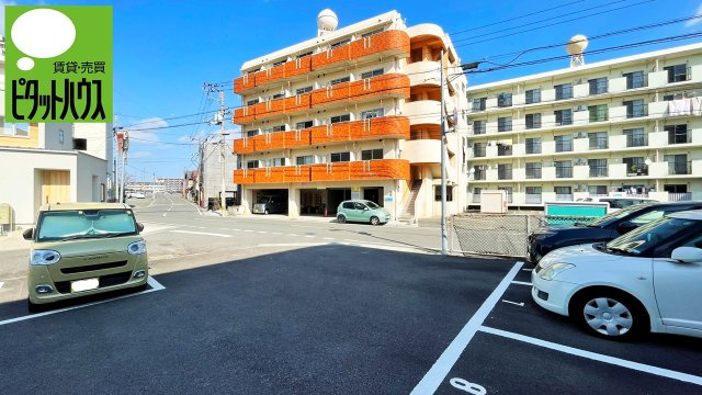 スカイコートスズエの外観