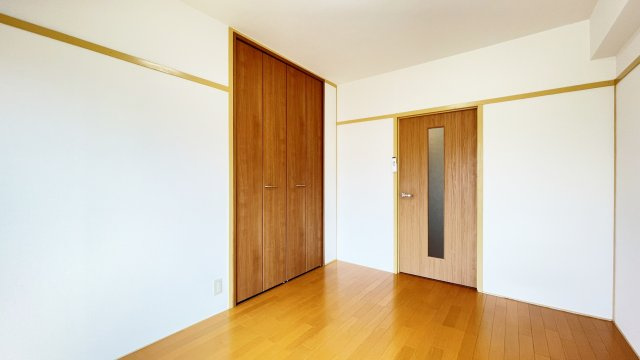 スカイコートスズエの居間・リビング