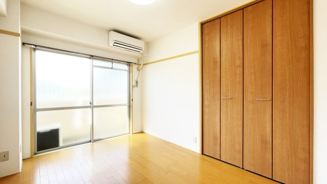 スカイコートスズエの居間・リビング