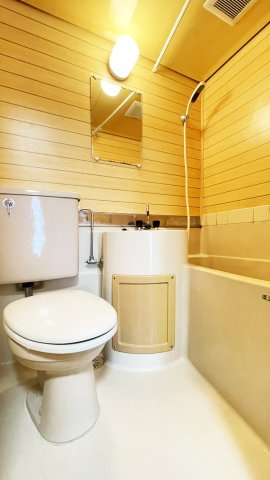 スカイコートスズエの浴室