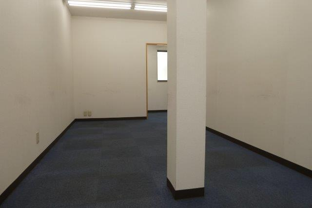 倉敷市堀南の店舗の内装|２F（仕切り壁のみ撤去可）