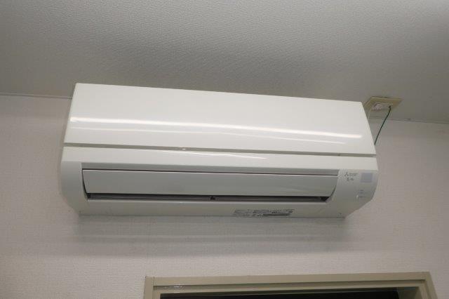 堀南岡本店舗の設備|エアコン（残置×４台あり）