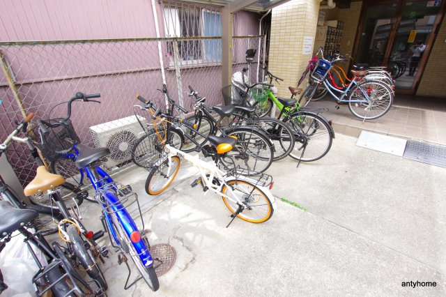 和ハイツ2の駐車場