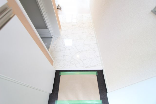 ユナイト生麦エルズワースの玄関|同タイプ参考写真です。